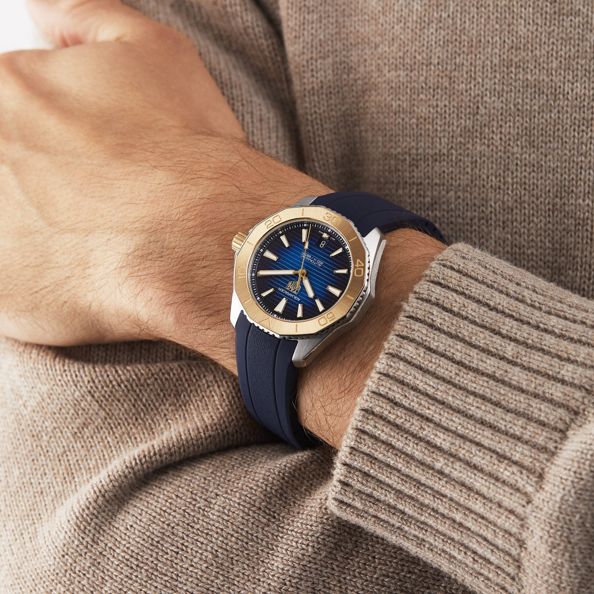 TAG Heuer Aquaracer Professional 200 Date