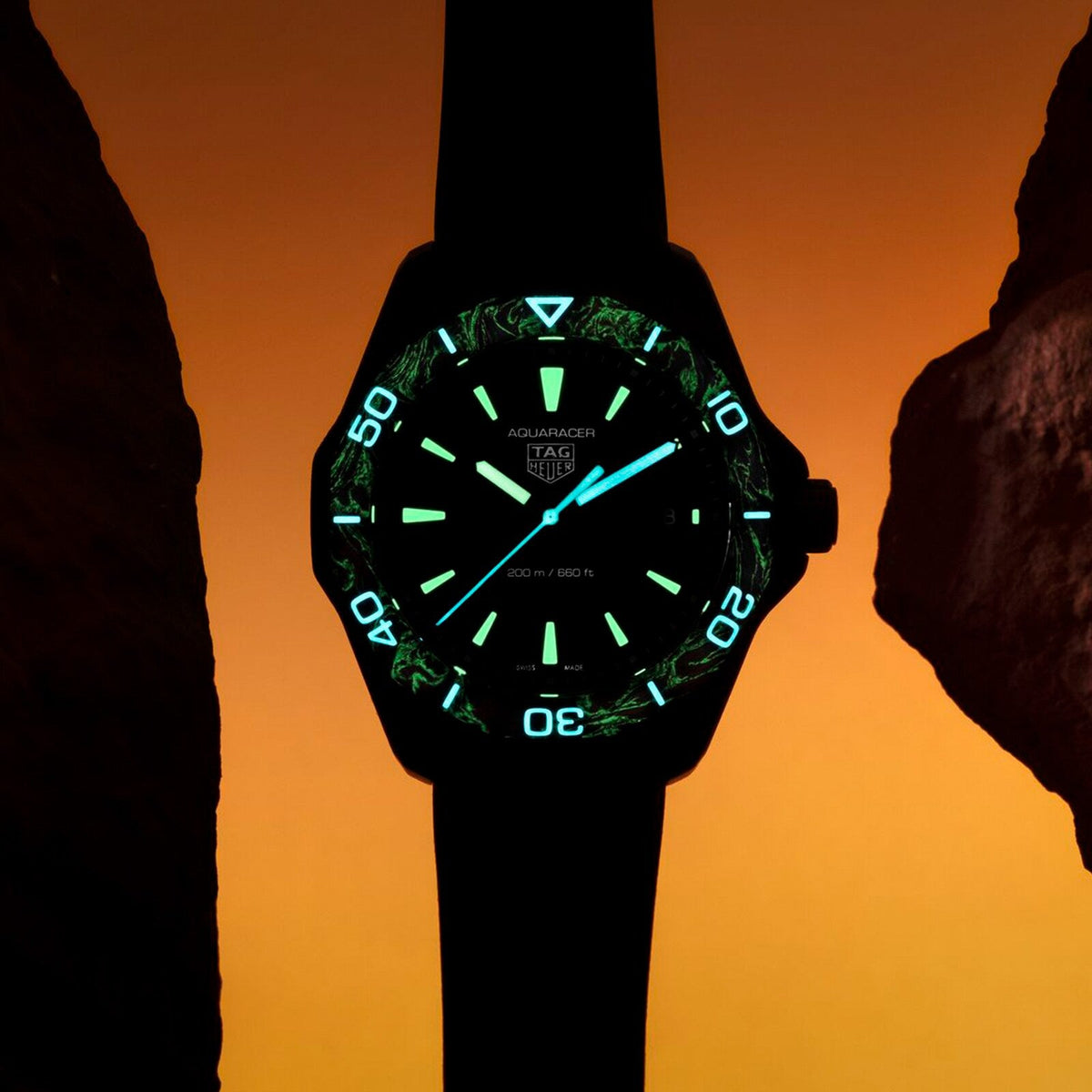 TAG Heuer Aquaracer Professional 200 Solargraph