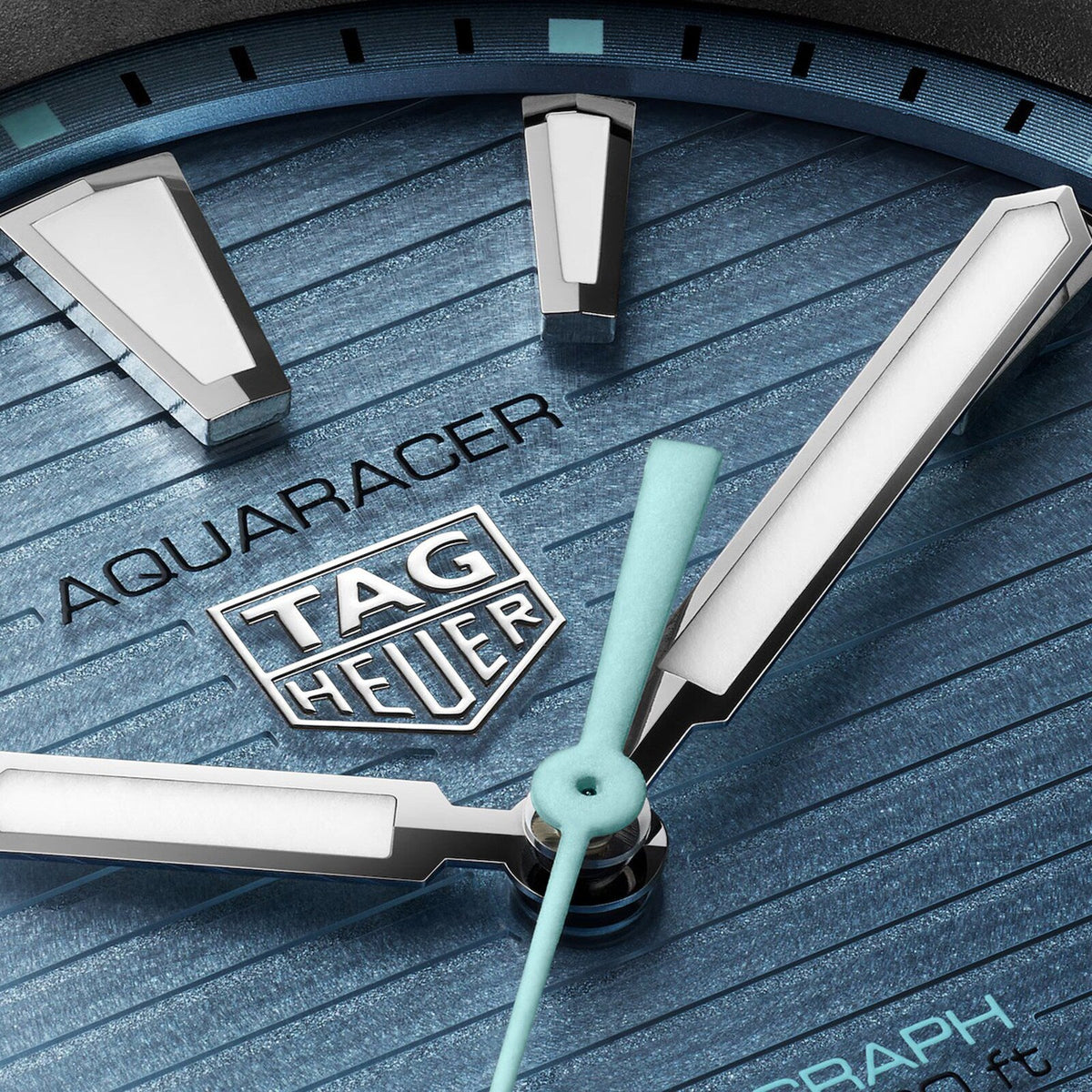 TAG Heuer Aquaracer Professional 200 Solargraph