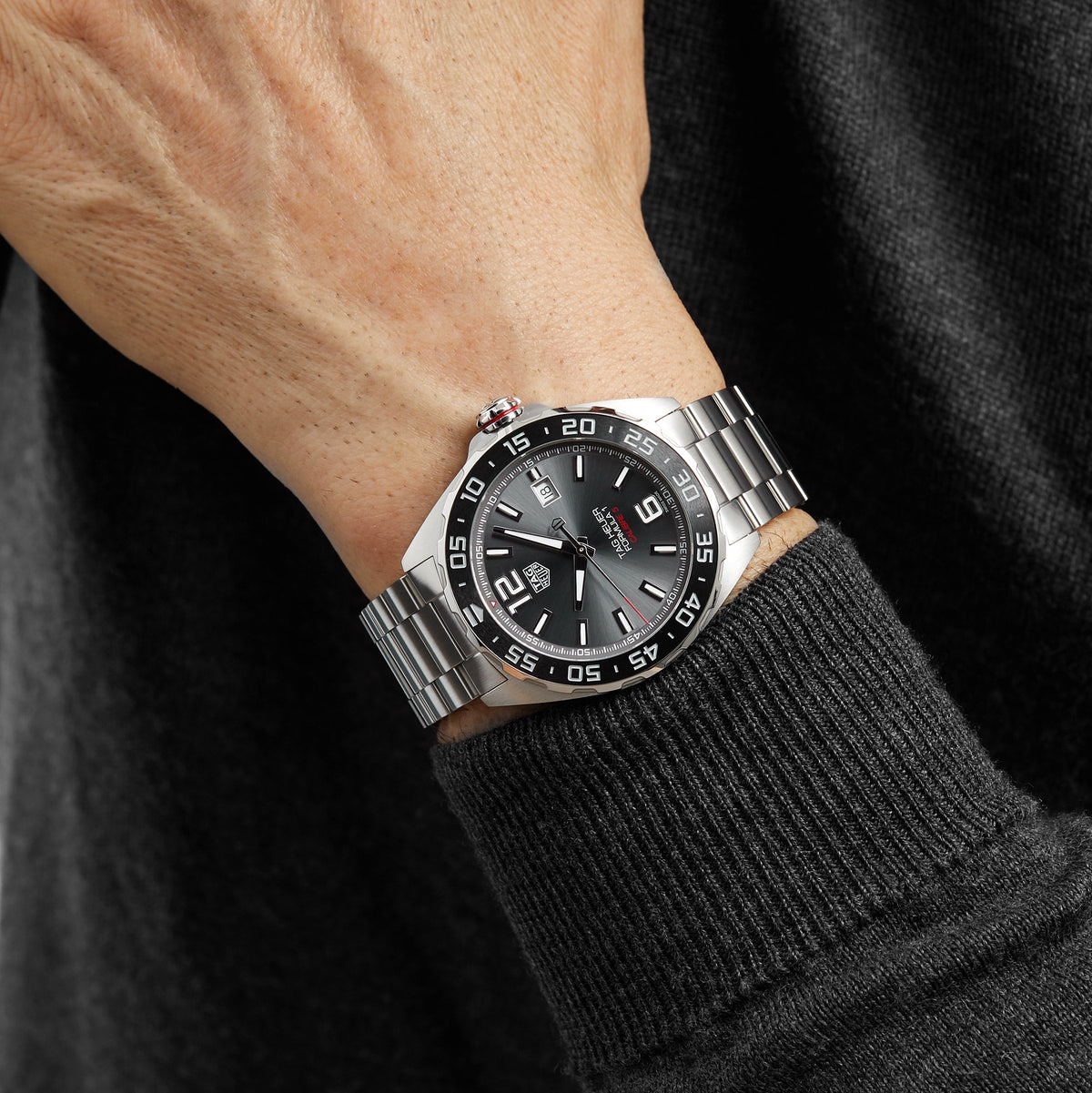 TAG Heuer Formula 1 Date
