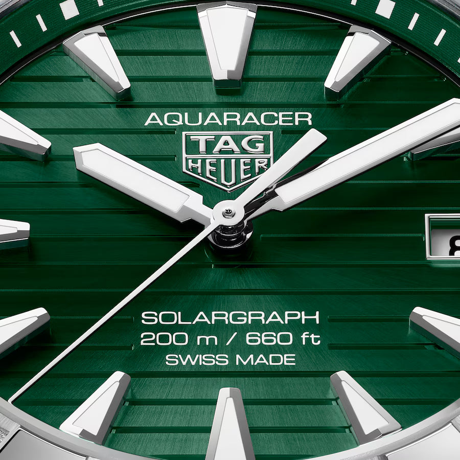 TAG Heuer Aquaracer Professional 200 Solargraph