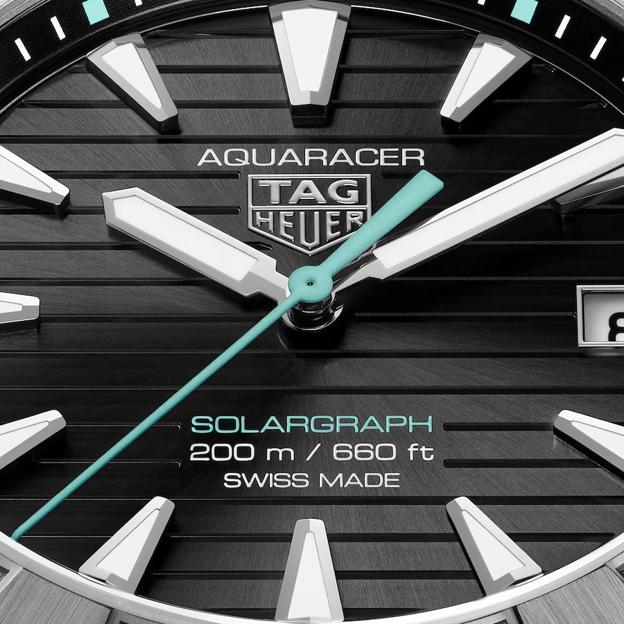 TAG Heuer Aquaracer Professional 200 Solargraph